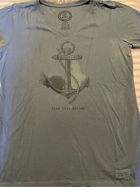 Life Is Good Women's V-Neck Anchor Tee blue grey